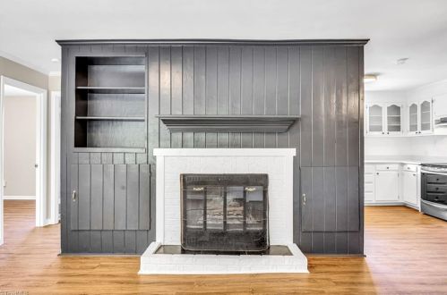 3102 Shamrock Dr, Greensboro NC  27408-3011 exterior