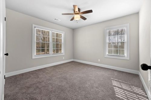 484 Dot Dr, Atlanta GA 30349-2703 exterior