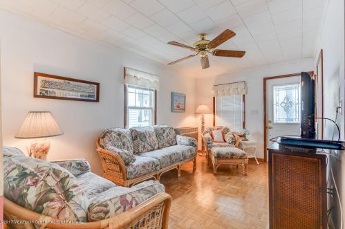 215 15th Ave, Belmar NJ  07719-2521 exterior