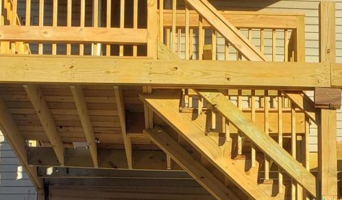 7100 Yale Ave, Chicago IL 60620-1326 exterior