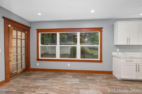 1006 Cherry St, Grand Rapids MI 49506-1450 exterior