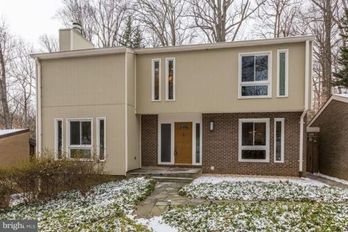 10310 Great Arbor Dr, Rockville, MD 20854-4213