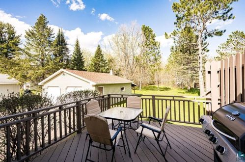 1702 Swan Lake Rd, Duluth MN 55811-4615 exterior