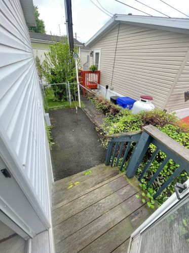 1012 Old Colony Rd, Meriden CT  06451-6362 exterior