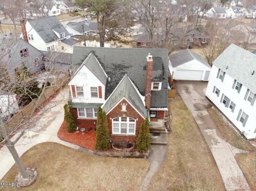 1177 Cornell Rd, Meskegon MI 49441-3833 exterior