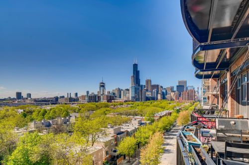 1503 State St, Chicago IL  60605-3606 exterior