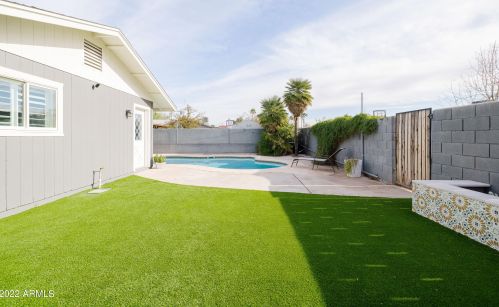 1151 Palomino Dr, Chandler AZ 85224-2117 exterior