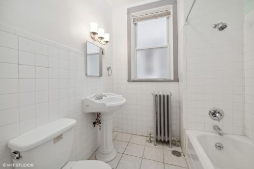 2610 Argyle St, Chicago IL 60625-2738 exterior