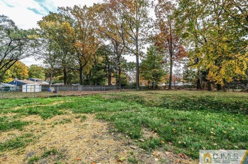 6 Dayton Rd, Edison NJ  08817-4007 exterior