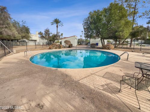 2775 Anklam Rd, Tucson AZ 85745-3715 exterior