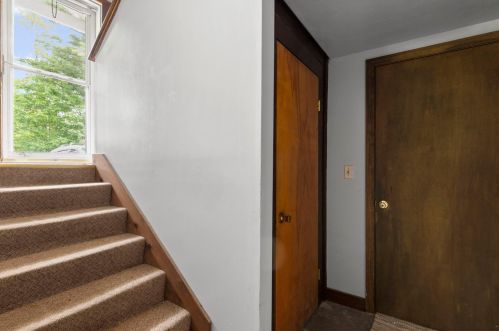 63 Dows Ln, Seabrook NH 03874-4202 exterior