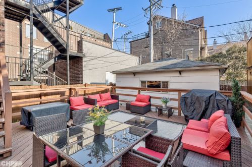 2743 Greenview Ave, Chicago IL 60657-4007 exterior