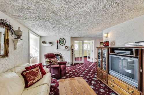 5950 Ozanam Ave, Chicago IL 60631-2235 exterior