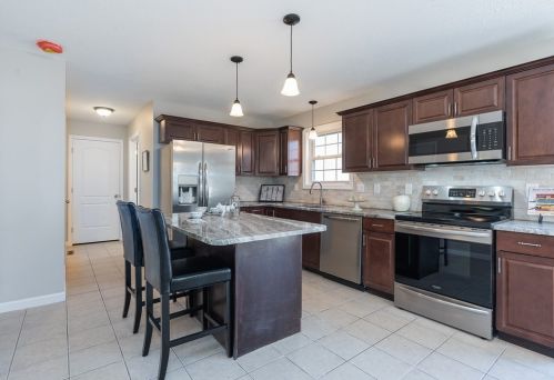 101 Stuart St, Springfield MA 01119-1013 exterior