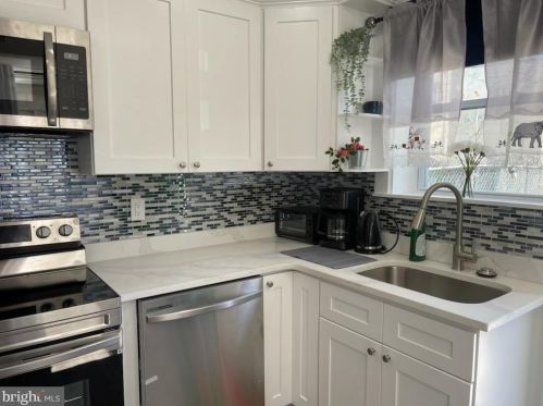 1557 9 St, Philadelphia PA 19148-3701 exterior