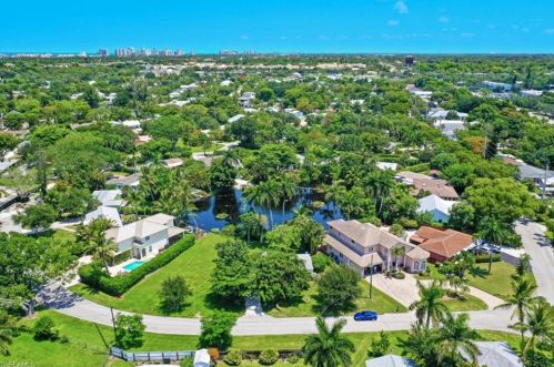 1245 8th Ter, Naples FL 34102-5411 exterior