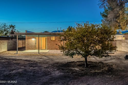 5616 Lee St, Tucson AZ  85712-4208 exterior