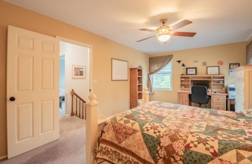 1049 Cedar Crst Dr, Bull Valley IL 60014-6931 exterior