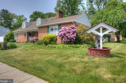 1091 Washington St, Pottstown, PA 19464-4051