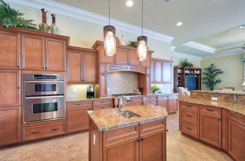 7829 Classics Dr, Naples FL 34113-3044 exterior