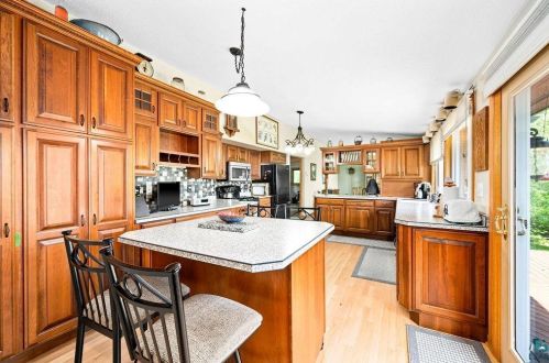 9203 Congdon Blvd, Duluth MN 55804-2737 exterior