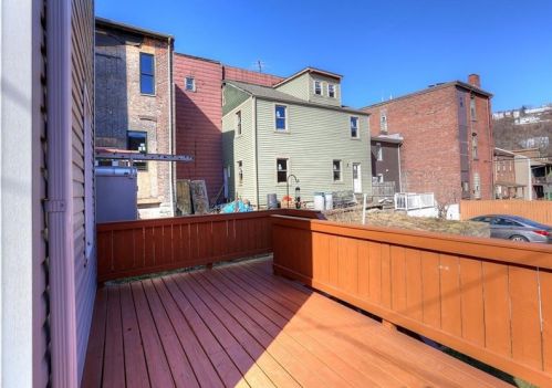 930 Peralta St, Pittsburgh PA 15212-8003 exterior