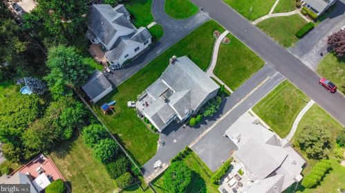 5 Lexington Ave, Pittsburgh PA 15215-3218 exterior