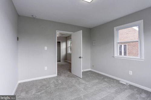 872 Bellevue St, Washington DC 20032-6002 exterior