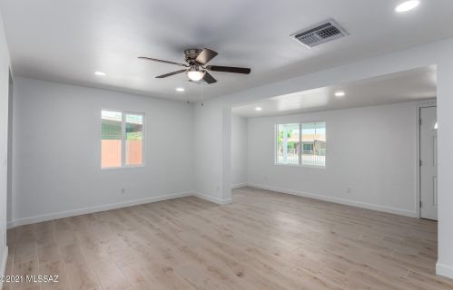 733 Louisiana St, Tucson AZ  85706-1239 exterior