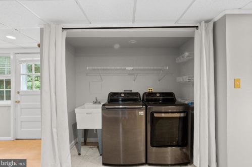 1423 Crestridge Dr, Silver Spring MD 20910-1535 exterior