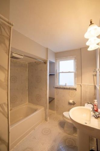 3034 Shadeland Ave, Pittsburgh PA 15212-2571 exterior