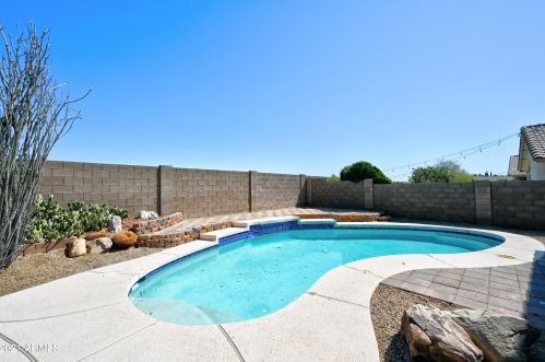 19833 35th St, Phoenix, AZ 85050-7940