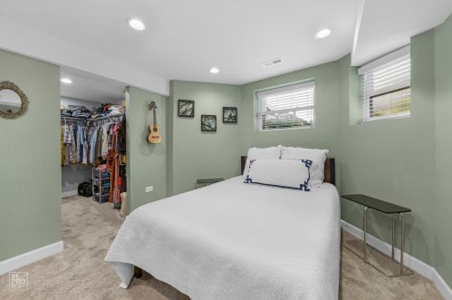 2505 Ainslie St, Chicago IL 60706-3457 exterior