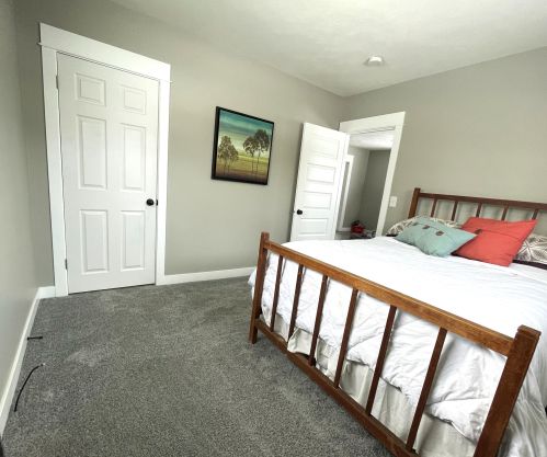 975 Evanston Ave, Meskegon MI  49442-4062 exterior