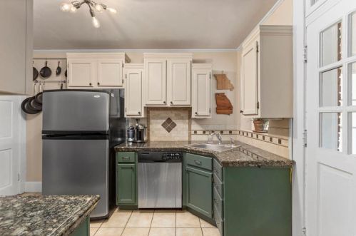 1912 Mccausland Ave, Saint Louis MO 63117-1906 exterior