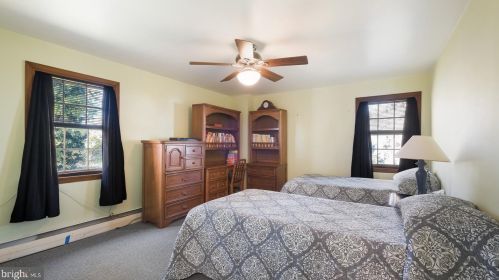 2350 Steven Rd, Huntingdon Valley PA 19006-6610 exterior