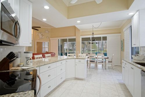 257 Bentley Cir, Fort Pierce FL  34986-2458 exterior