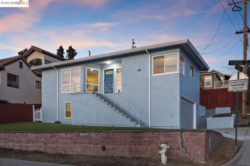 765 Pierce St, Berkeley, CA 94706-1033