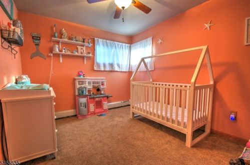 25 Grandview Ln, West Milford Lakes NJ  07480-1424 exterior