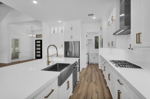 11317 Majestic Dr, Montgomery TX 77316-9662 exterior