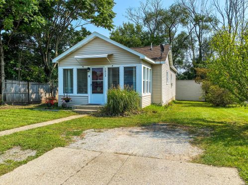 1824 Dowd St, Meskegon, MI 49441-2902