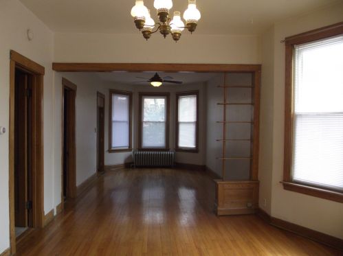 4928 Damen Ave, Chicago, IL 60625-1415