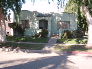 653 77th St, Los Angeles CA  90043-4904 exterior