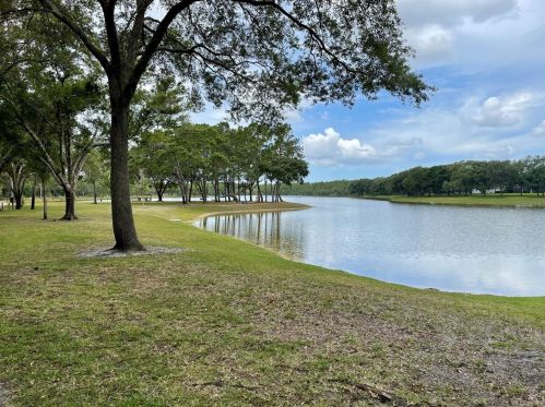 11538 Fountainhead Dr, Tampa FL 33626-3321 exterior