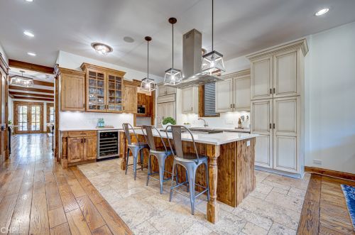 2732 Marshfield Ave, Chicago IL 60614-1016 exterior