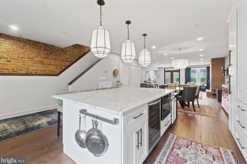 1215 Carrollsburg Pl, Washington DC  20024-4107 exterior