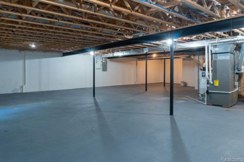 23583 Rossiter Dr, Macomb Township MI 48042-4846 exterior