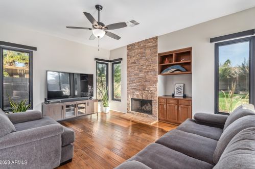 3291 Del Rio St, Chandler AZ  85226-2305 exterior