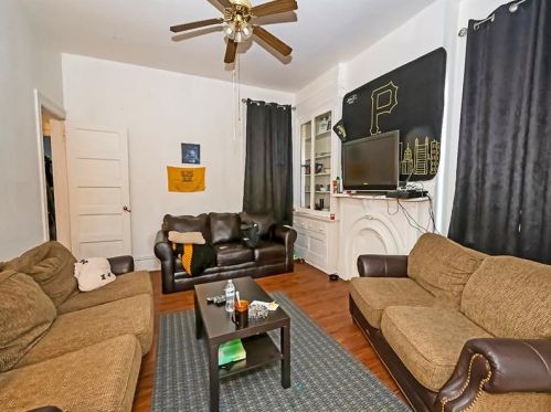 2900 Shadeland Ave, Pittsburgh PA 15212-2557 exterior