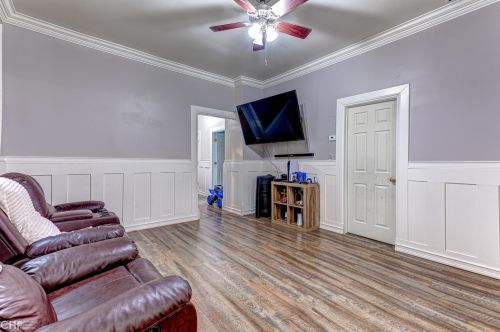 5354 Marshfield Ave, Chicago IL 60620-4958 exterior